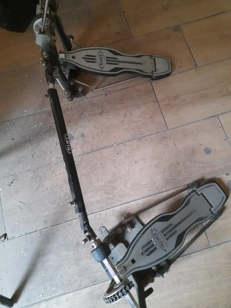 Pedal doble para batería marca Mapex - 1