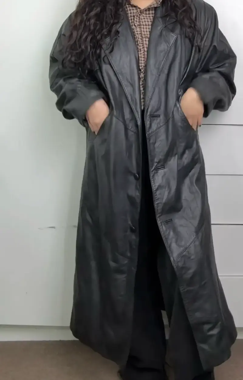 Abrigo Largo de Cuero Negro para Mujer - 3