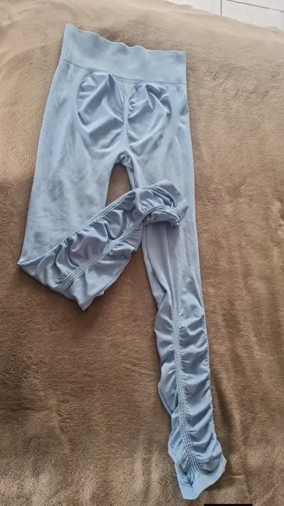 Leggings deportivos celestes para mujer - miniatura 2