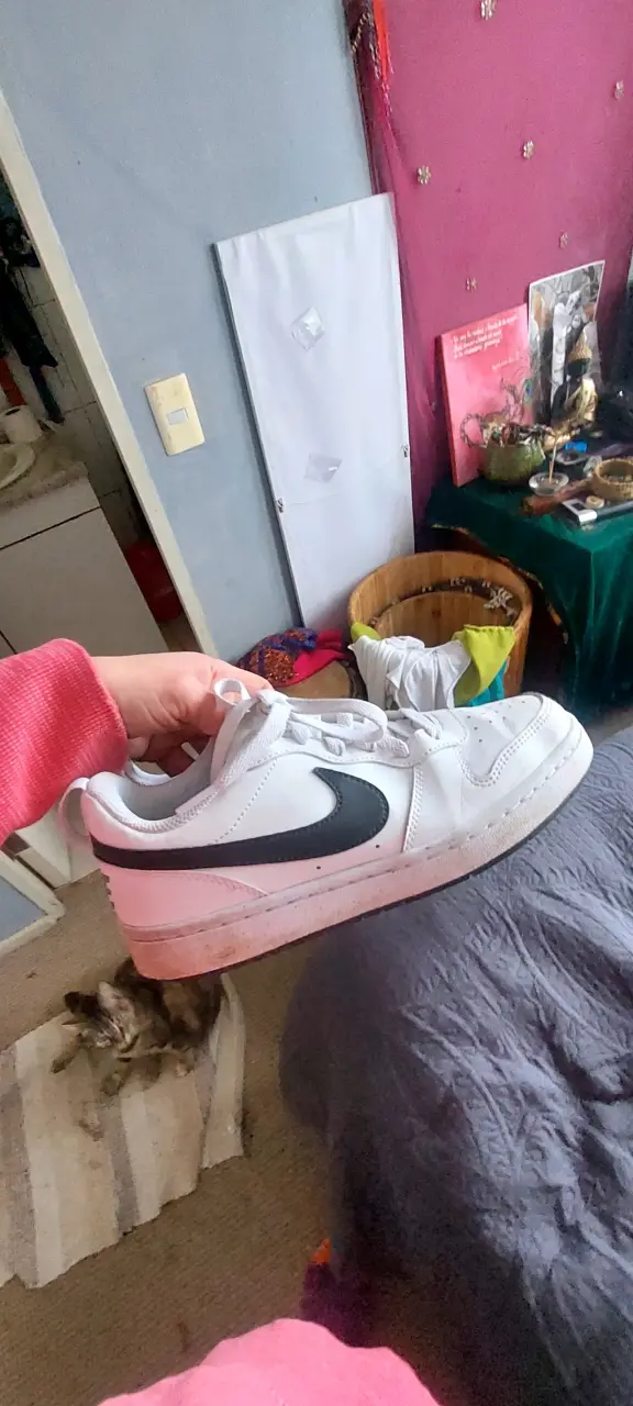 Zapatillas deportivas Nike blancas con logo negro - 6