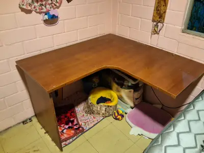 Escritorio en L de madera - miniatura 2