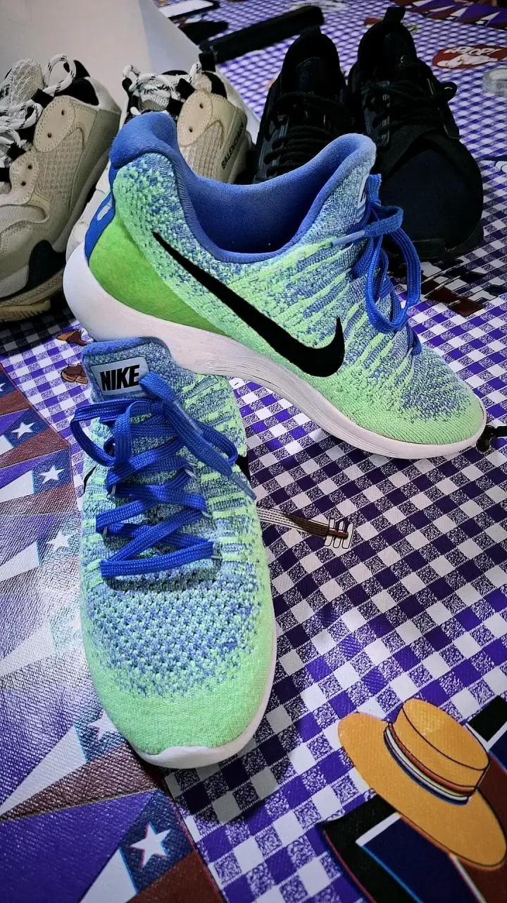 Zapatillas deportivas blancas Nike con malla - 6