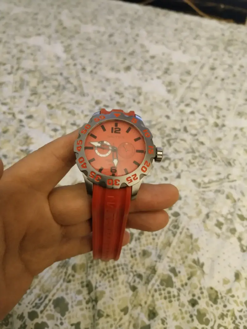 Reloj Nautica rojo deportivo resistente al agua - 2
