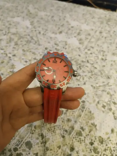 Reloj Nautica rojo deportivo resistente al agua - miniatura 2