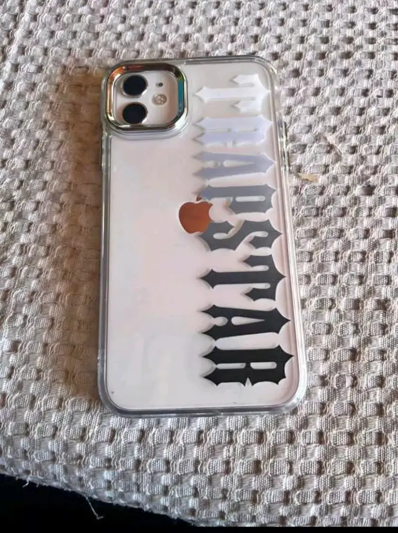 iPhone 11 blanco en buen estado - 3