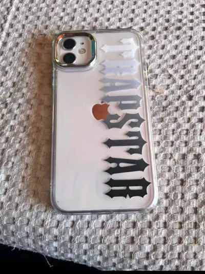 iPhone 11 blanco en buen estado - miniatura 3