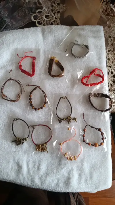 Pulseras Artesanales de Cuerda y Madera - miniatura 1