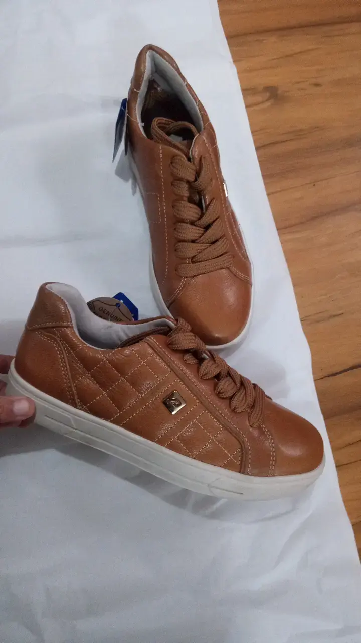 Zapatillas casuales de cuero Pegada - 1