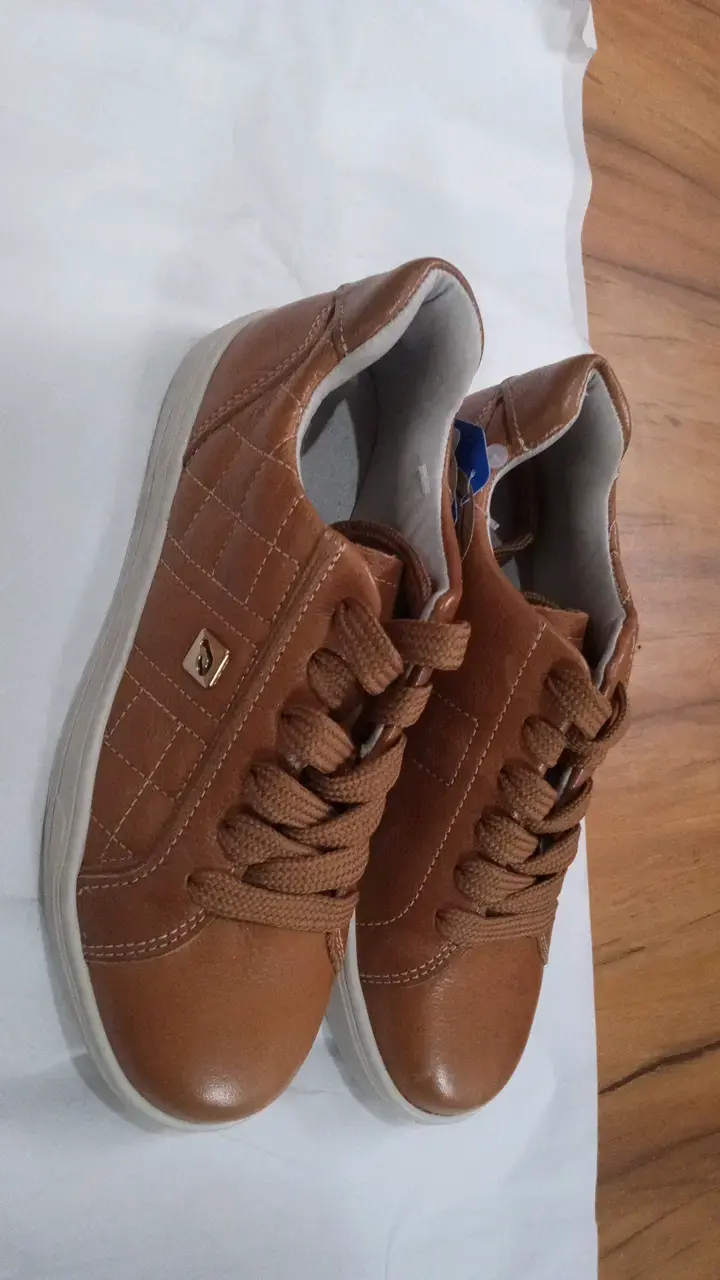 Zapatillas casuales de cuero Pegada - 3