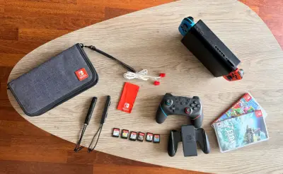 Nintendo Switch con juegos y accesorios - miniatura 1