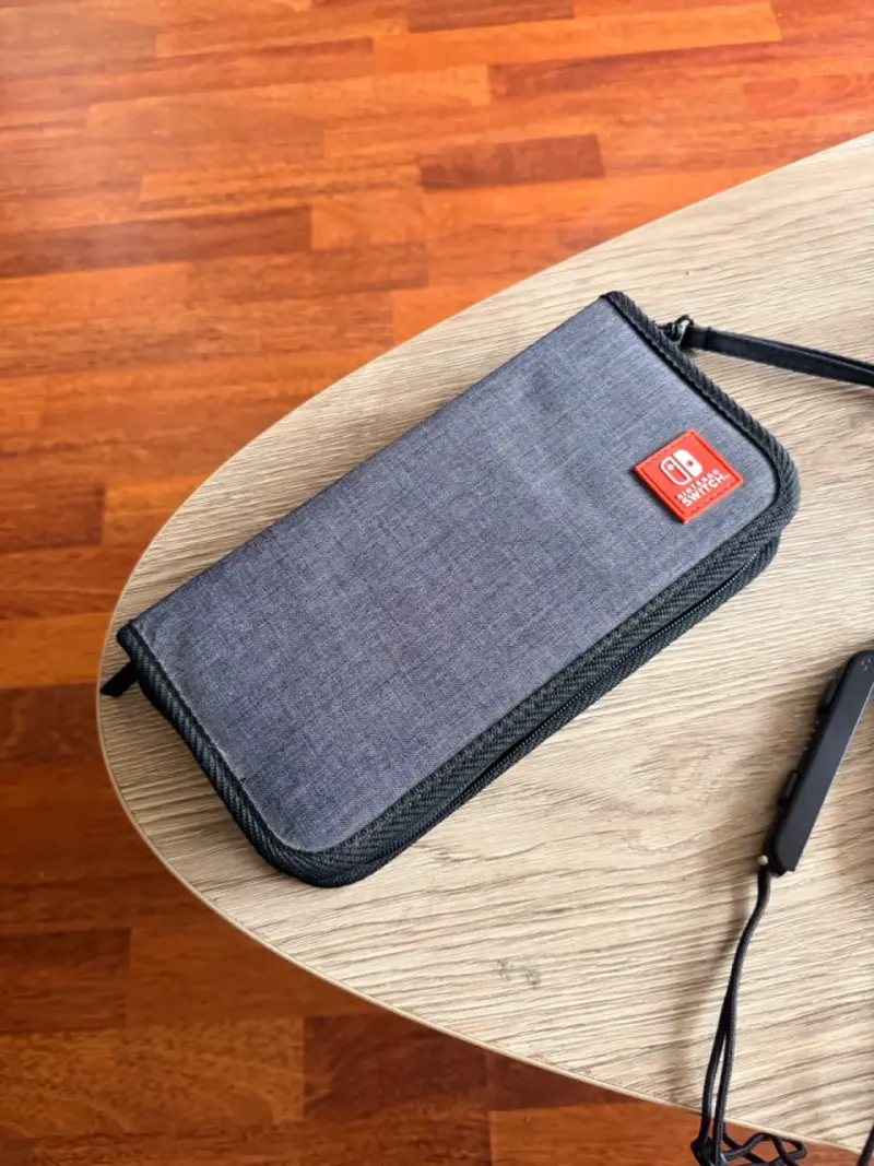 Nintendo Switch con juegos y accesorios - 2