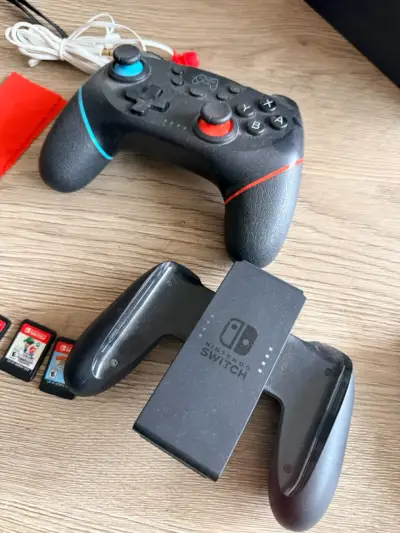 Nintendo Switch con juegos y accesorios - miniatura 4