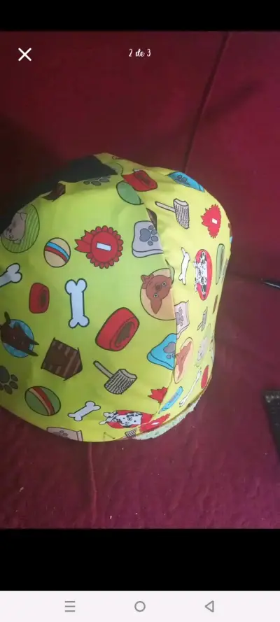 Cama para mascotas tipo iglú colorida - miniatura 2