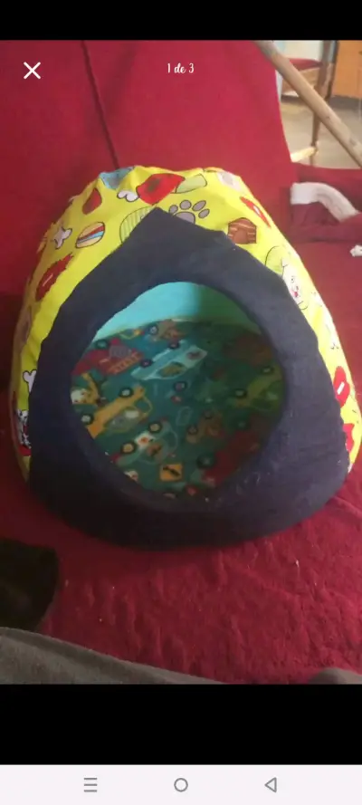 Cama para mascotas tipo iglú colorida - miniatura 3