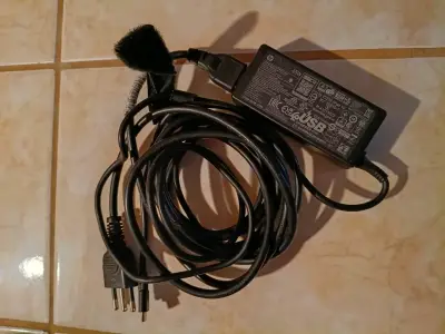 Notebook HP con pantalla táctil 12" - miniatura 2