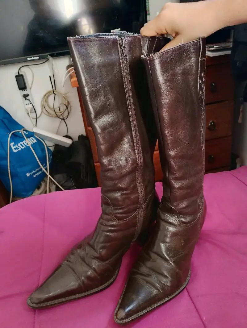 Botas de cuero marrón con tacón alto - 2
