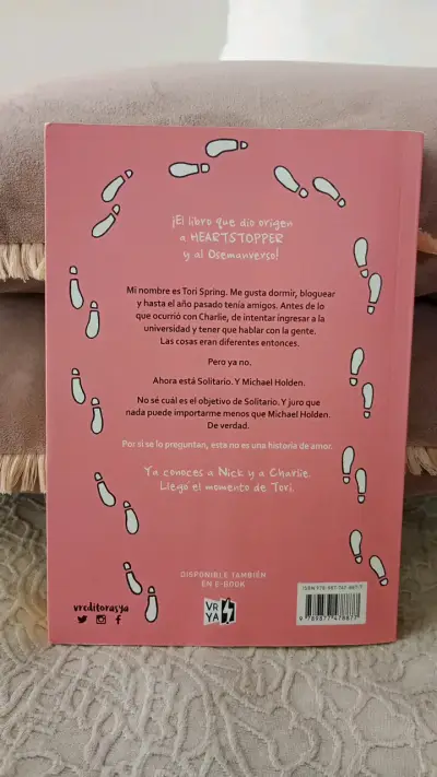 Libro 'Solitario' de Alice Oseman en buen estado - miniatura 2