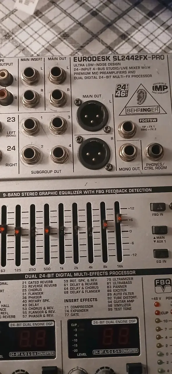Consola de mezcla Behringer Eurodesk SL2442FX-PRO - 3