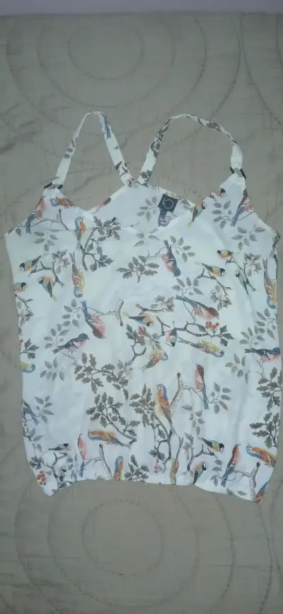 Blusa de tirantes con estampado marca IO talla S - miniatura 1