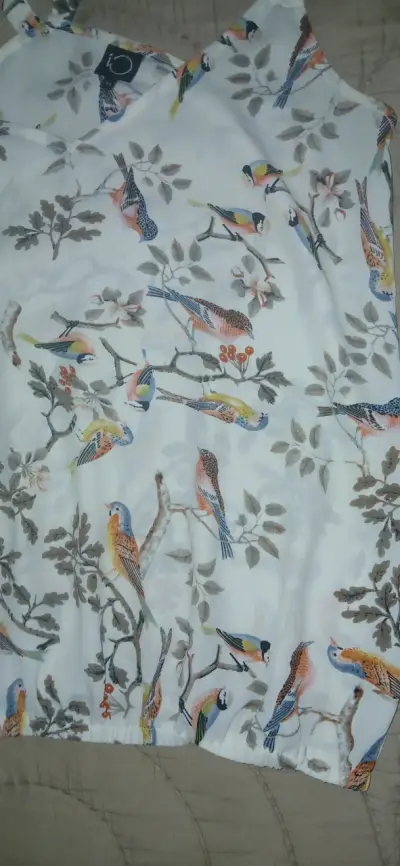 Blusa de tirantes con estampado marca IO talla S - miniatura 2