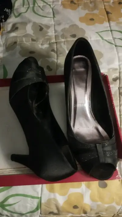 Sandalias de Plataforma Negras con Detalles Beige - miniatura 2