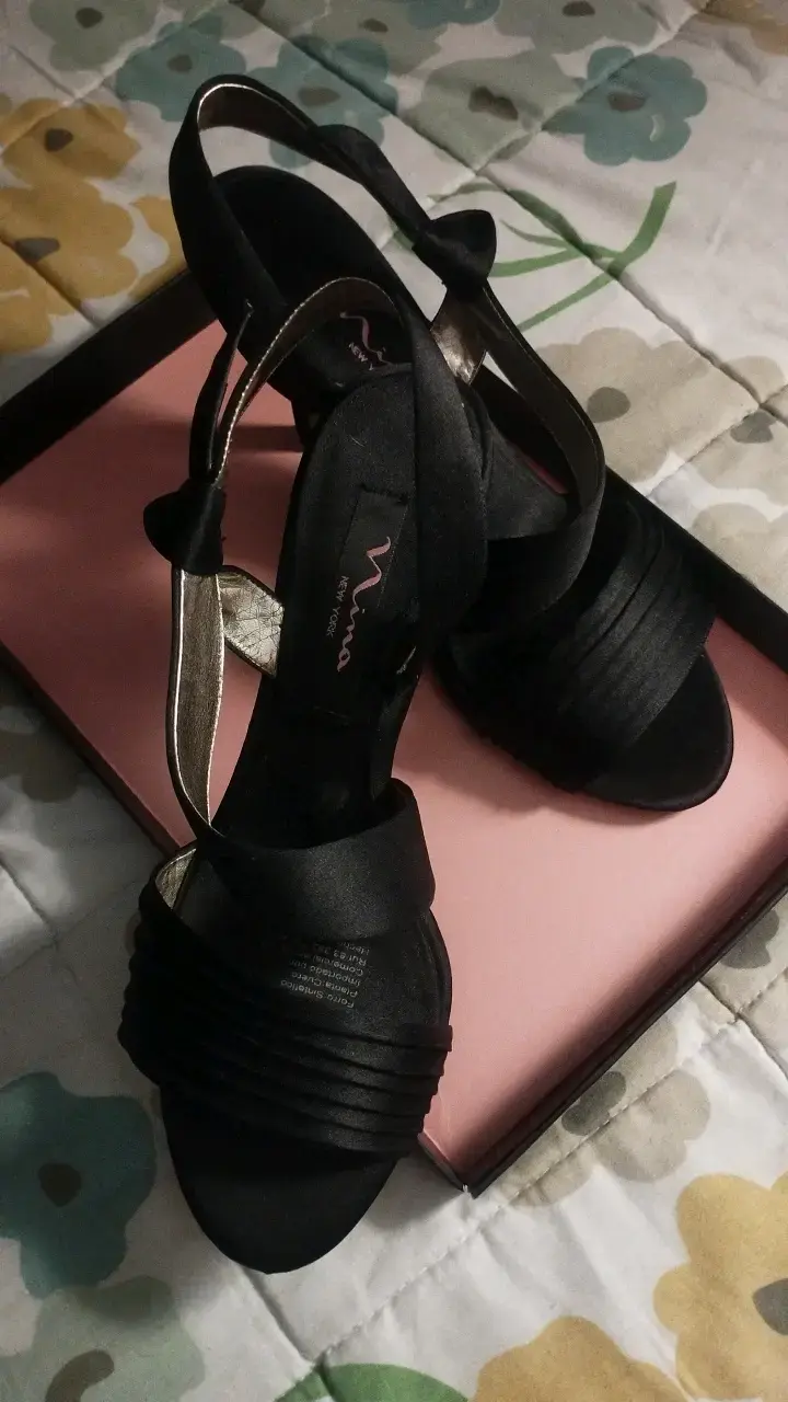 Sandalias de Plataforma Negras con Detalles Beige - 3