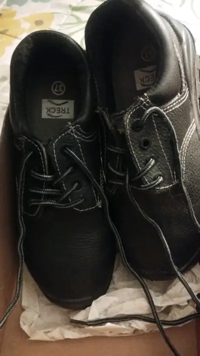 Sandalias de Plataforma Negras con Detalles Beige - miniatura 4