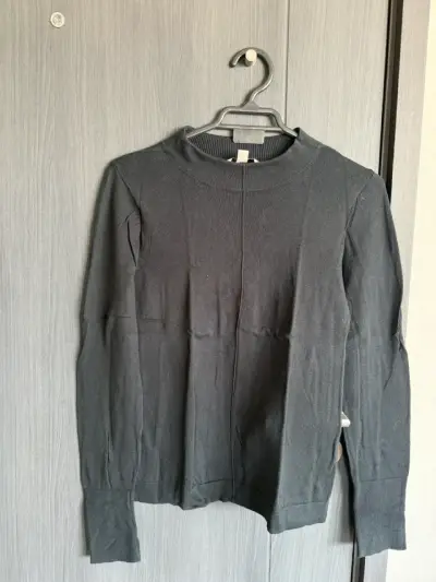 Sweater negro de mujer Esprit talla S - miniatura 1