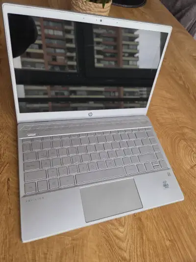 Laptop HP Pavilion I5 10 Gen 13" - miniatura 3