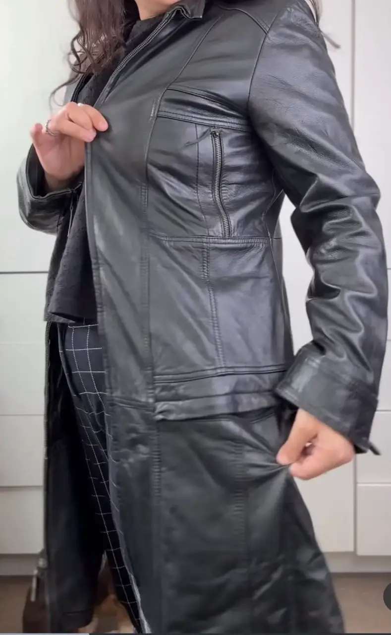 Abrigo negro  100% cuero - 3