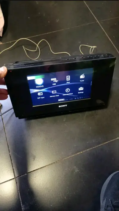 Pantalla portátil Sony con reproductor multimedia - miniatura 2