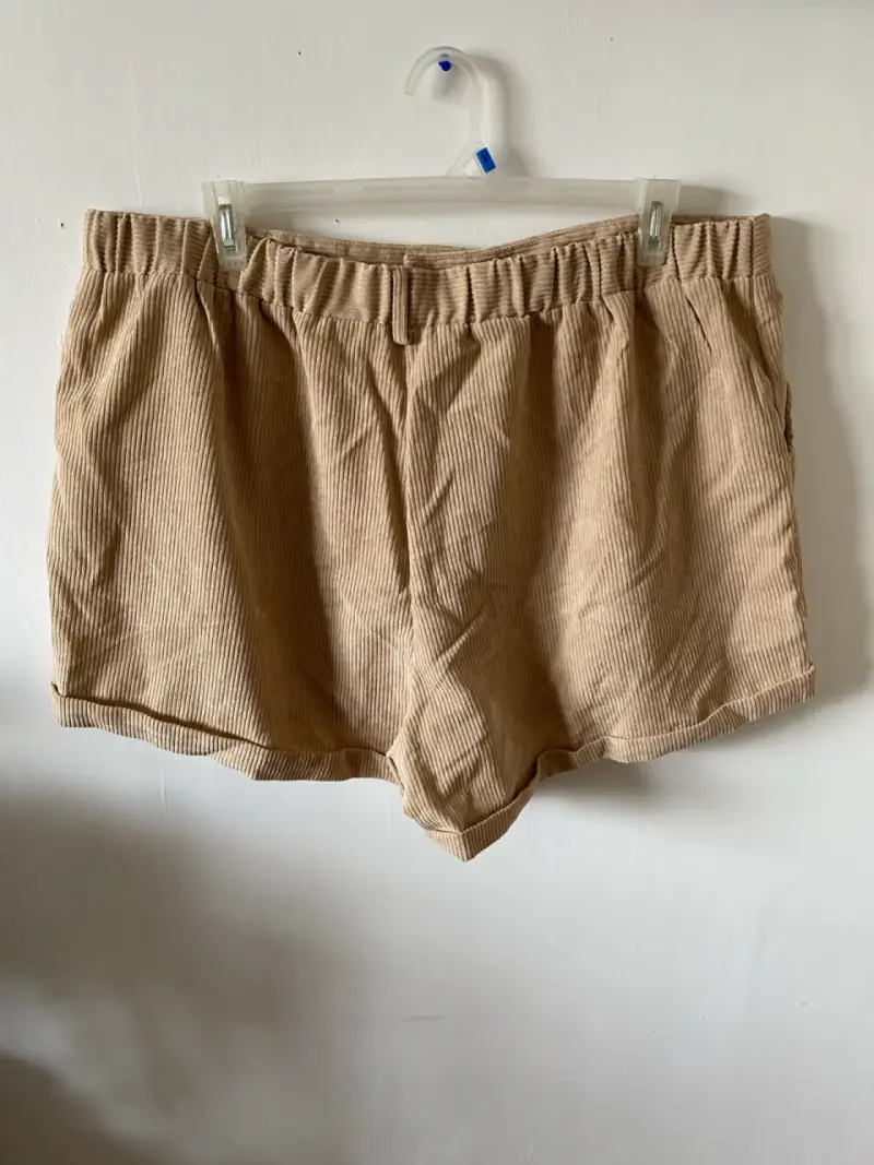 Shorts beige para mujer talla 4XL - 5