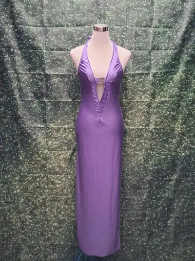 Vestido largo morado con escote profundo - miniatura 1