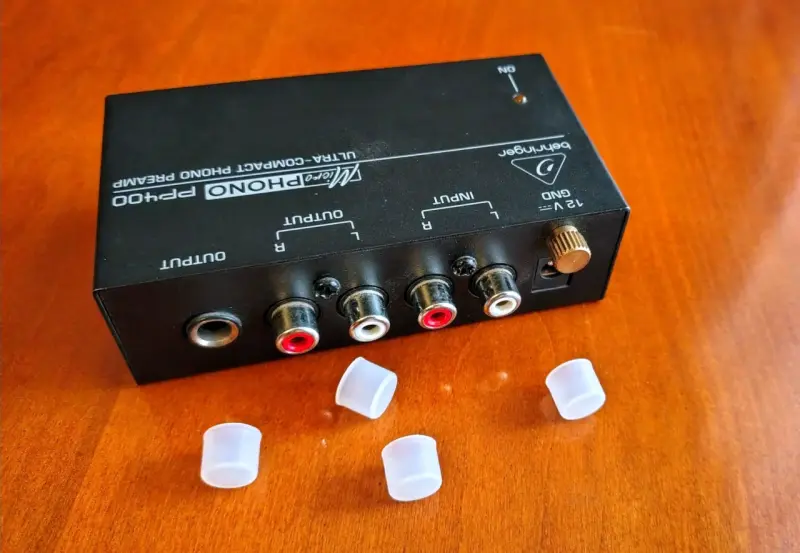 Preamp Phono Behringer PP400 Ultra Compacto - 3