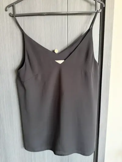Blusa negra de tirantes Oasis talla 8 - miniatura 1