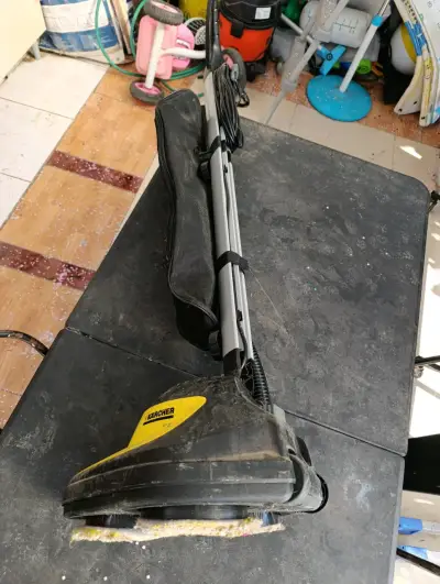 Aspiradora pulidora Karcher amarilla para pisos - miniatura 2