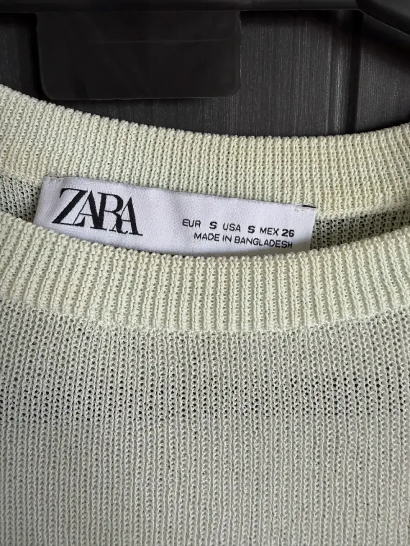 Punto verde agua Zara - 1