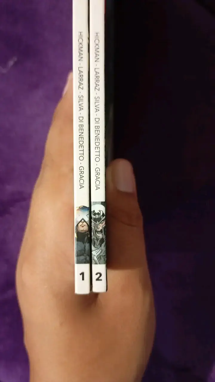 Cómics 1 y 2 de "Dinastía de X Potencias de X - 4
