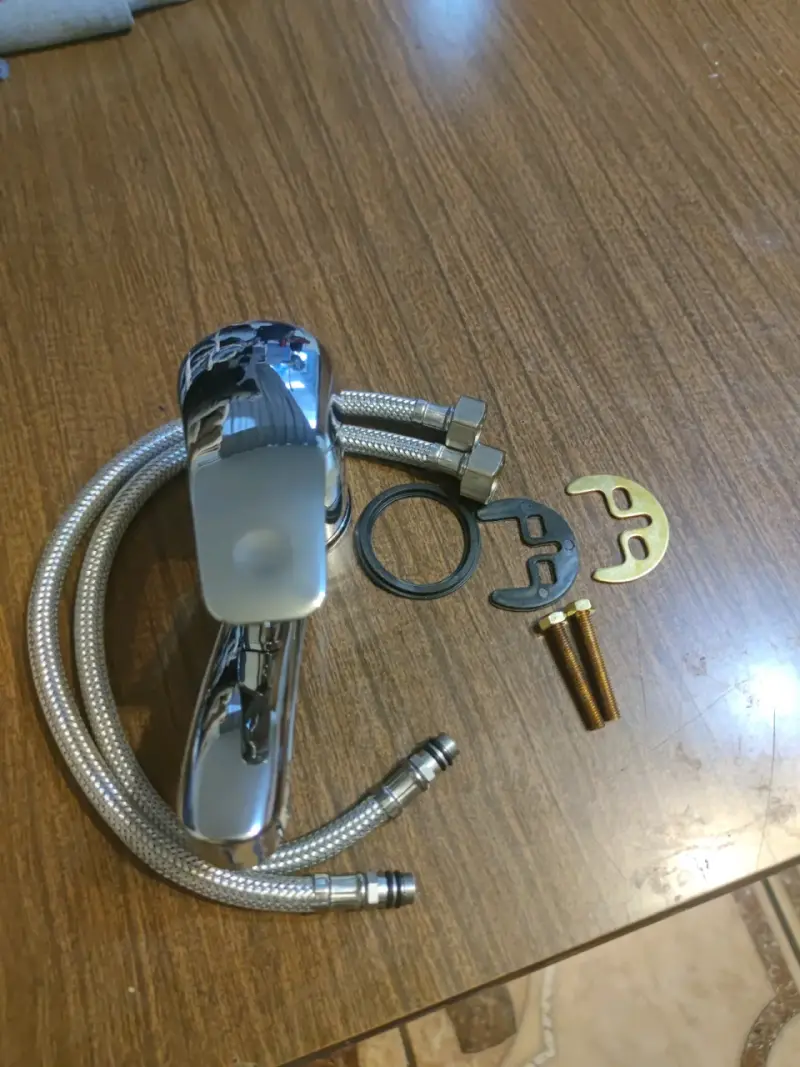 Grifo monomando cromado para lavamanos YTS - 1