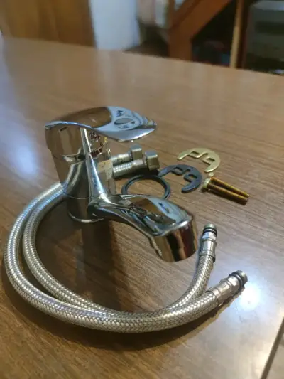 Grifo monomando cromado para lavamanos YTS - miniatura 2