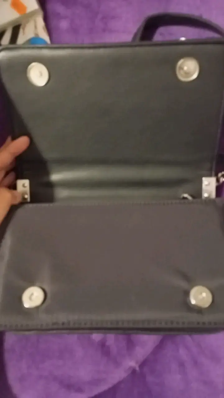 Cartera bandolera negra con cadena Ziol - 4