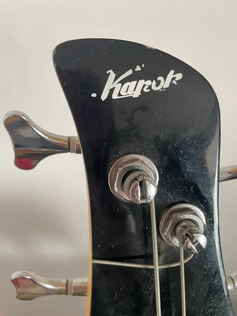 Bajo eléctrico Karok negro de 4 cuerdas - 1