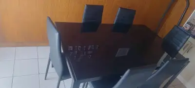 Mesa de comedor de vidrio cosillas negras - miniatura 1
