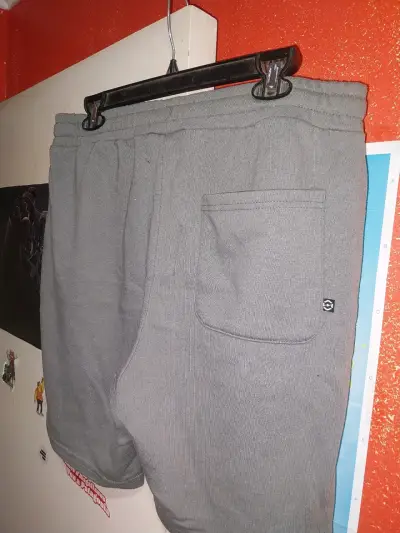 Shorts deportivos grises fashions park - miniatura 2