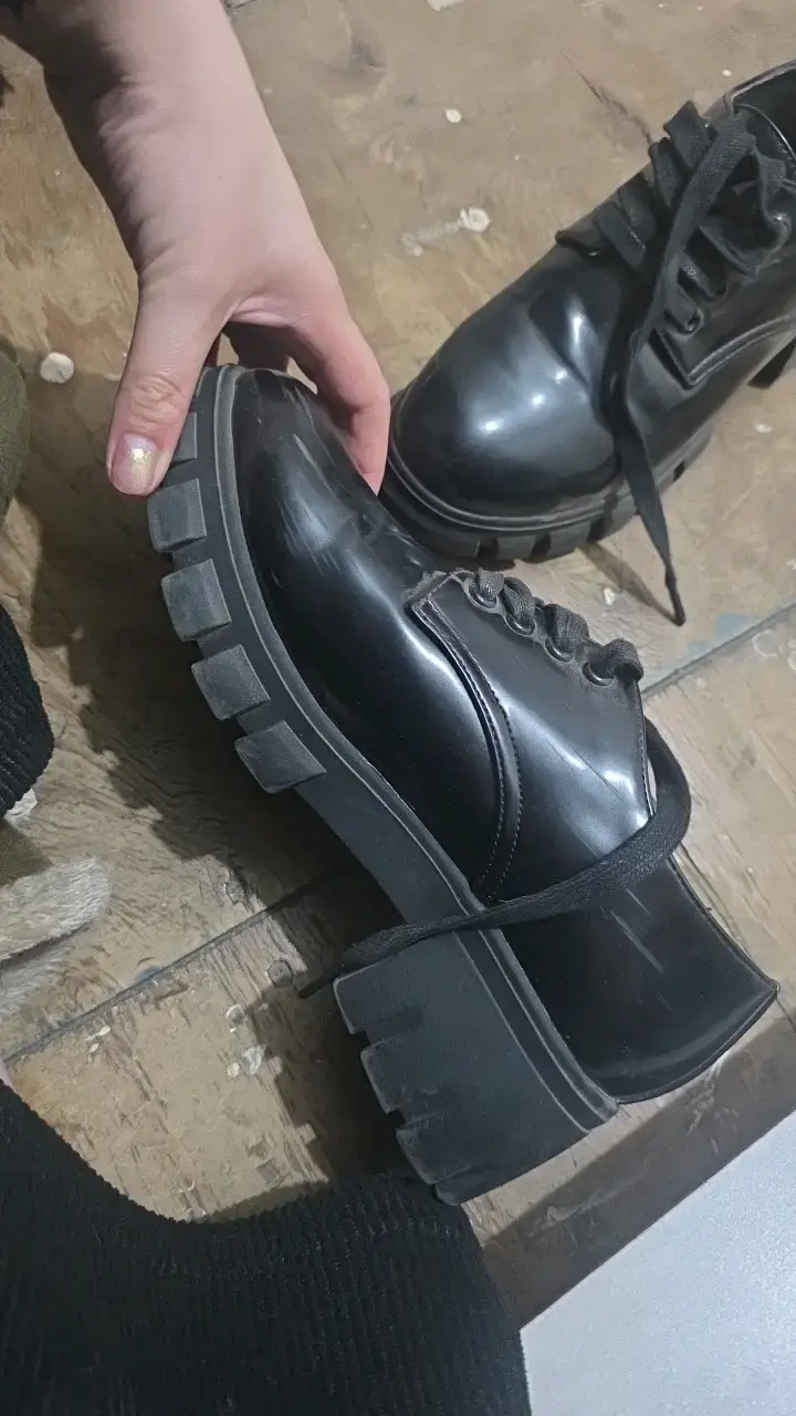 Zapatos de charol negros con plataforma - 2
