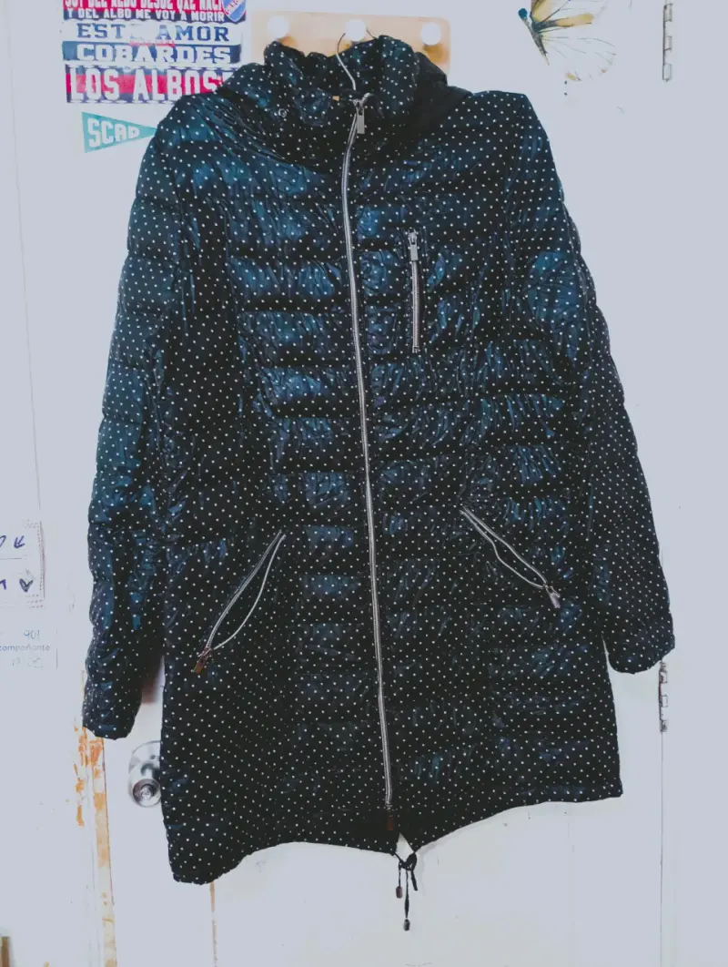 Abrigo acolchado negro con lunares Marie Claire - 2