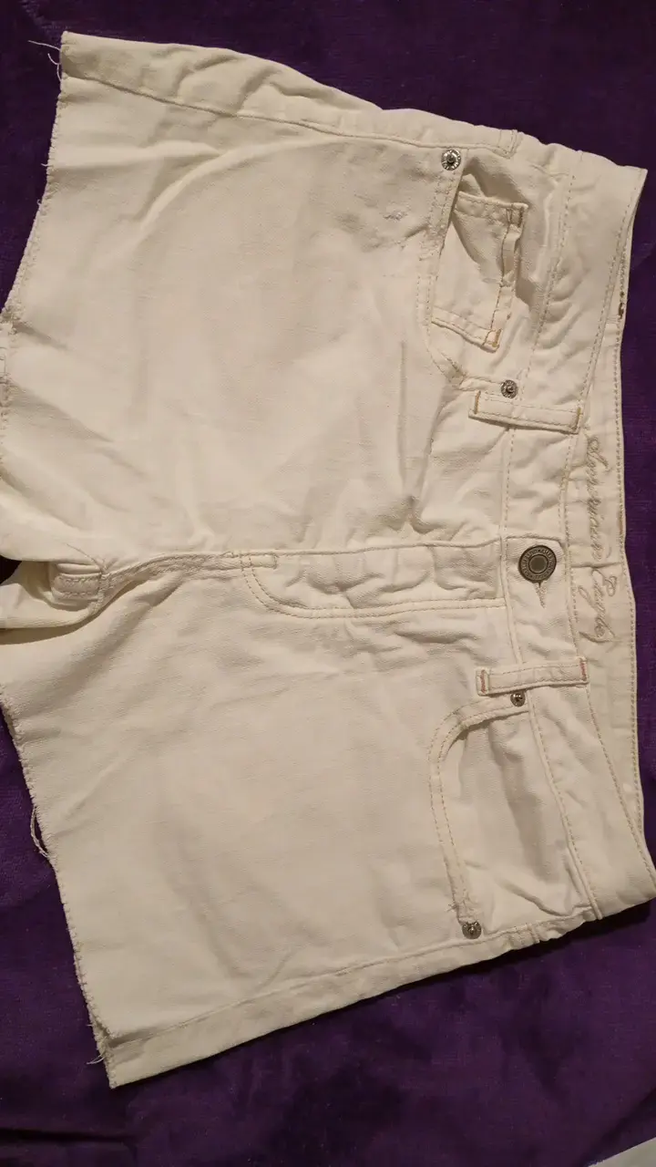 Shorts blancos American Eagle para mujer - 1