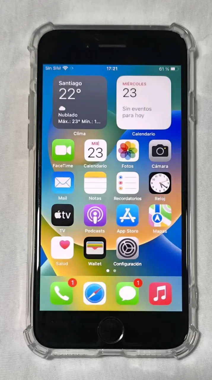 iPhone con carcasa transparente en buen estado - 3