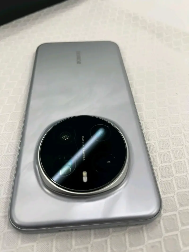 Smartphone Honor Magic7 Pro con 12GB RAM - 4