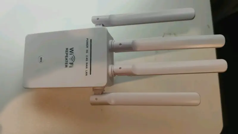 Repetidor Wi-Fi Dual Band con Antenas Externas - 2